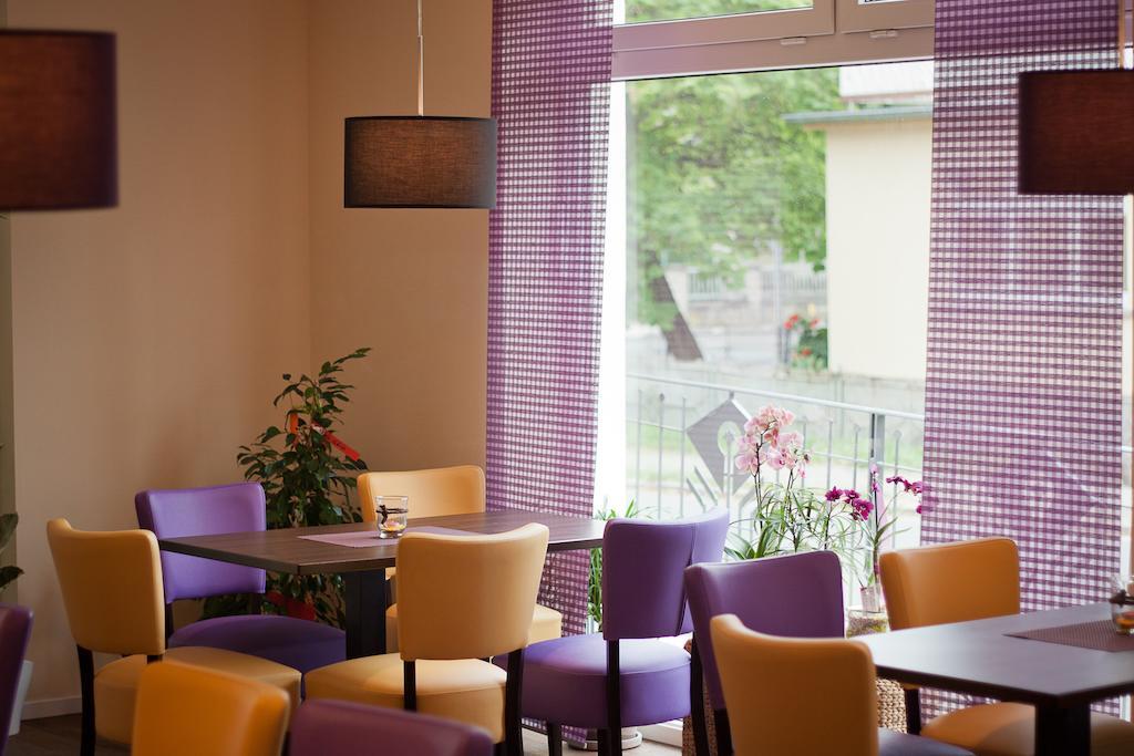 Cafe Hehrlich - Cafe, Pension & Mehr Bad Tennstedt Экстерьер фото